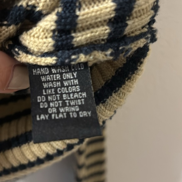 No brand striped quarter button down top - Picture 3 of 4